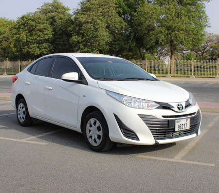 Toyota Yaris Sedan 2019 for rent in 阿布扎比